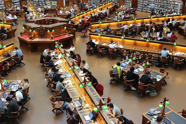 ¿Cómo ingresar a una universidad española siendo extranjero?