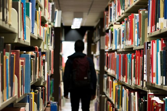 EMIGRAR a ESPAÑA con Permiso residencia España: La VISA de ESTUDIANTE PERMITE TRABAJAR con papeles en ESPAÑA